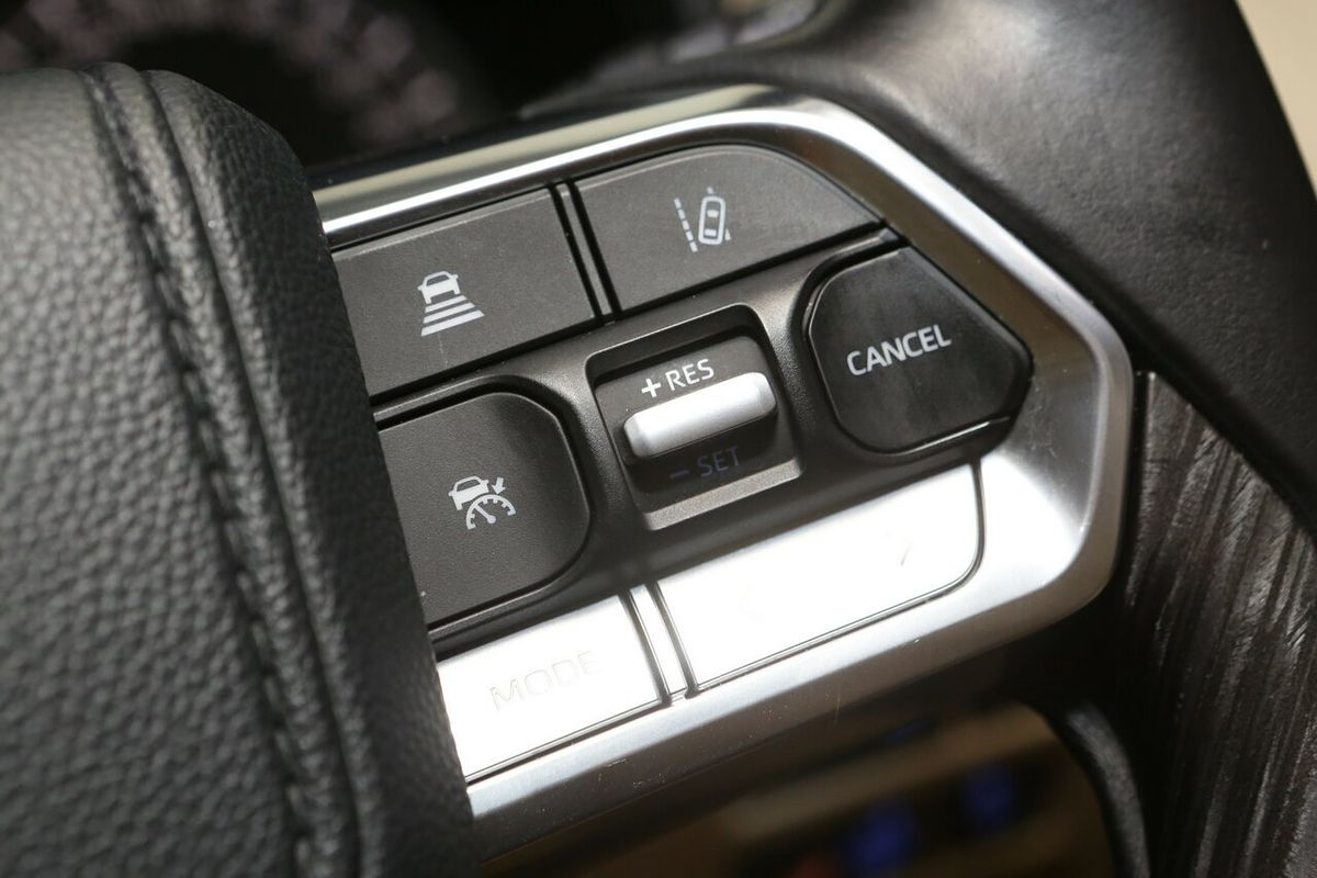 2023 Toyota Landcruiser Sahara ZX FJA300R