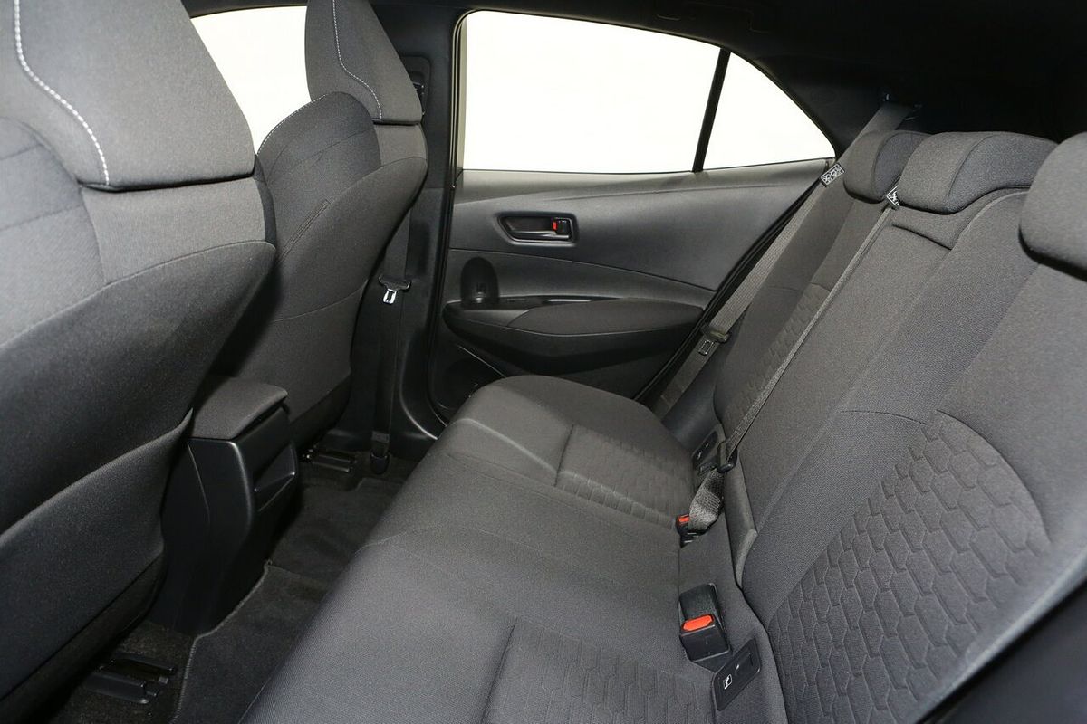 2022 Toyota Corolla Ascent Sport Hybrid ZWE211R