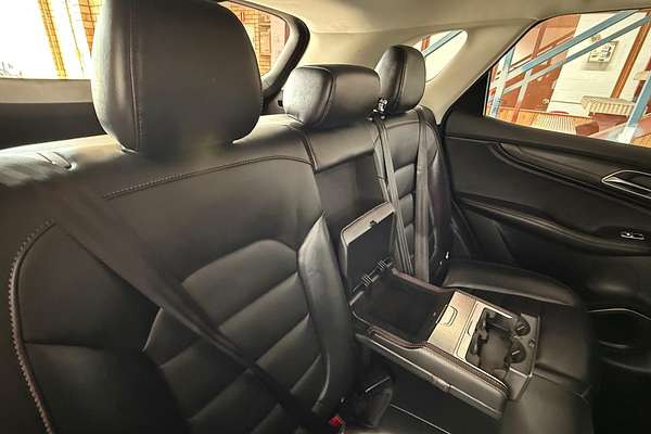 2023 MG HS Excite SAS23