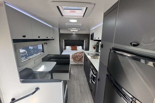2025 Viscount V3 Couples Premium