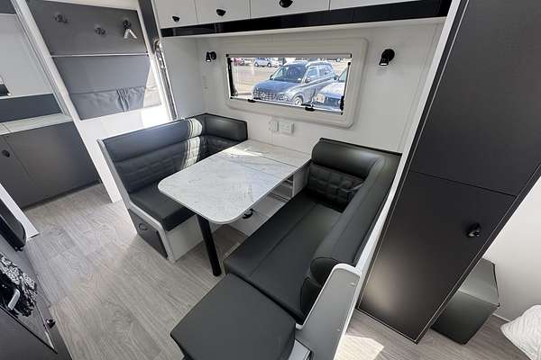 2025 Viscount V3 Couples Premium