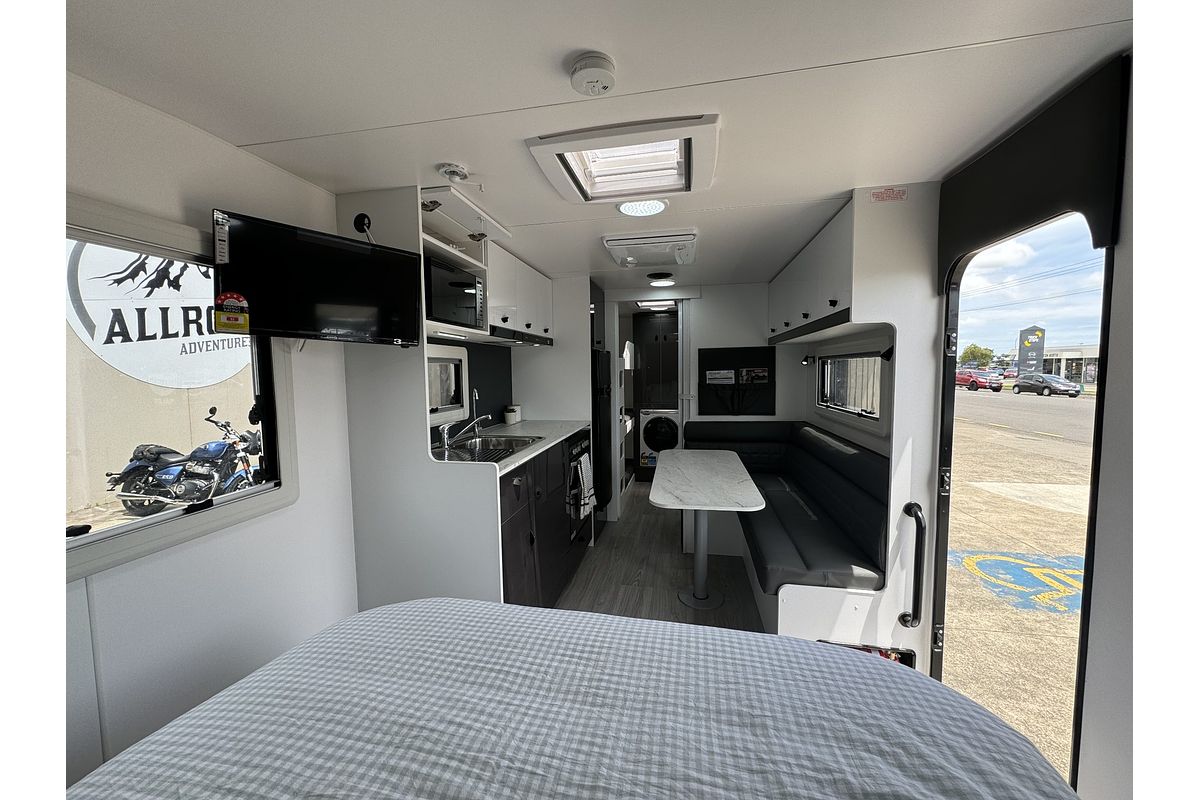 2025 Viscount V2 Family - 3 Bunk Premium