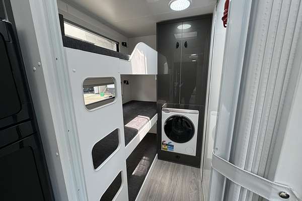2025 Viscount V2 Family - 3 Bunk Premium