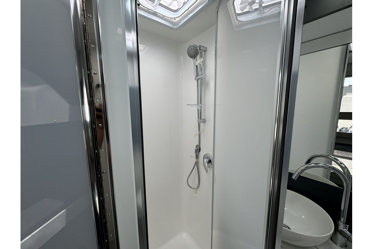 2025 Viscount V2 Family - 3 Bunk Premium