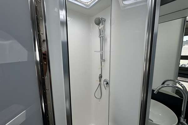 2025 Viscount V2 Family - 3 Bunk Premium