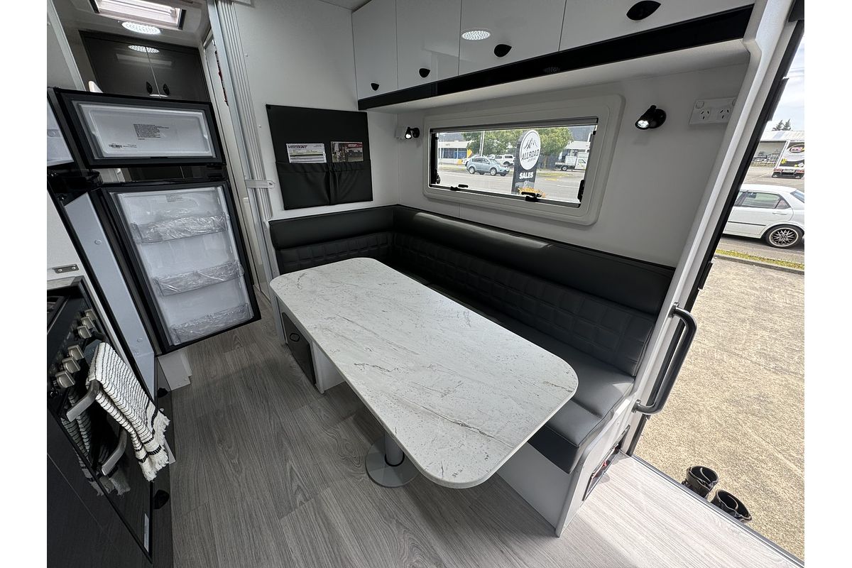 2025 Viscount V2 Family - 3 Bunk Premium