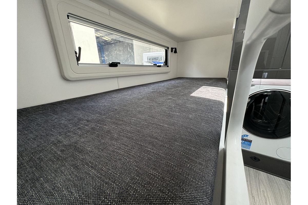 2025 Viscount V2 Family - 3 Bunk Premium