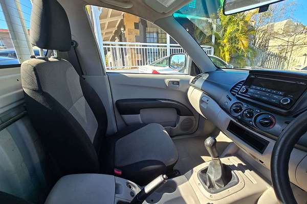 2014 Mitsubishi Triton GL MN Rear Wheel Drive