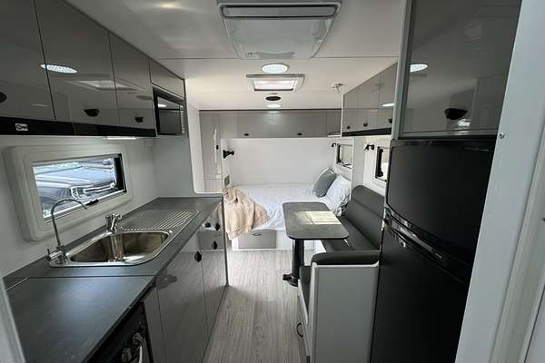 2025 Viscount V2 Family 2 Bunk EW