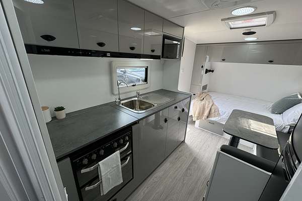 2025 Viscount V2 Family 2 Bunk EW