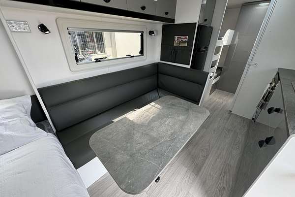2025 Viscount V2 Family 2 Bunk EW