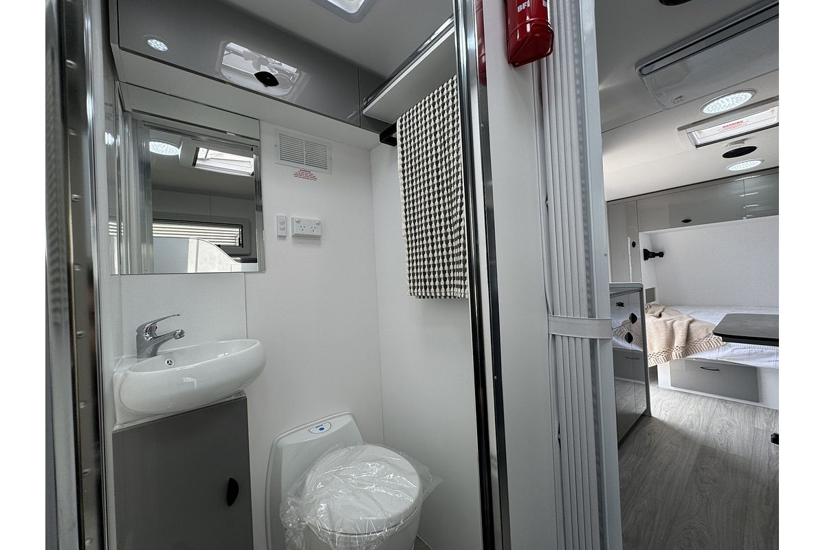 2025 Viscount V2 Family 2 Bunk EW