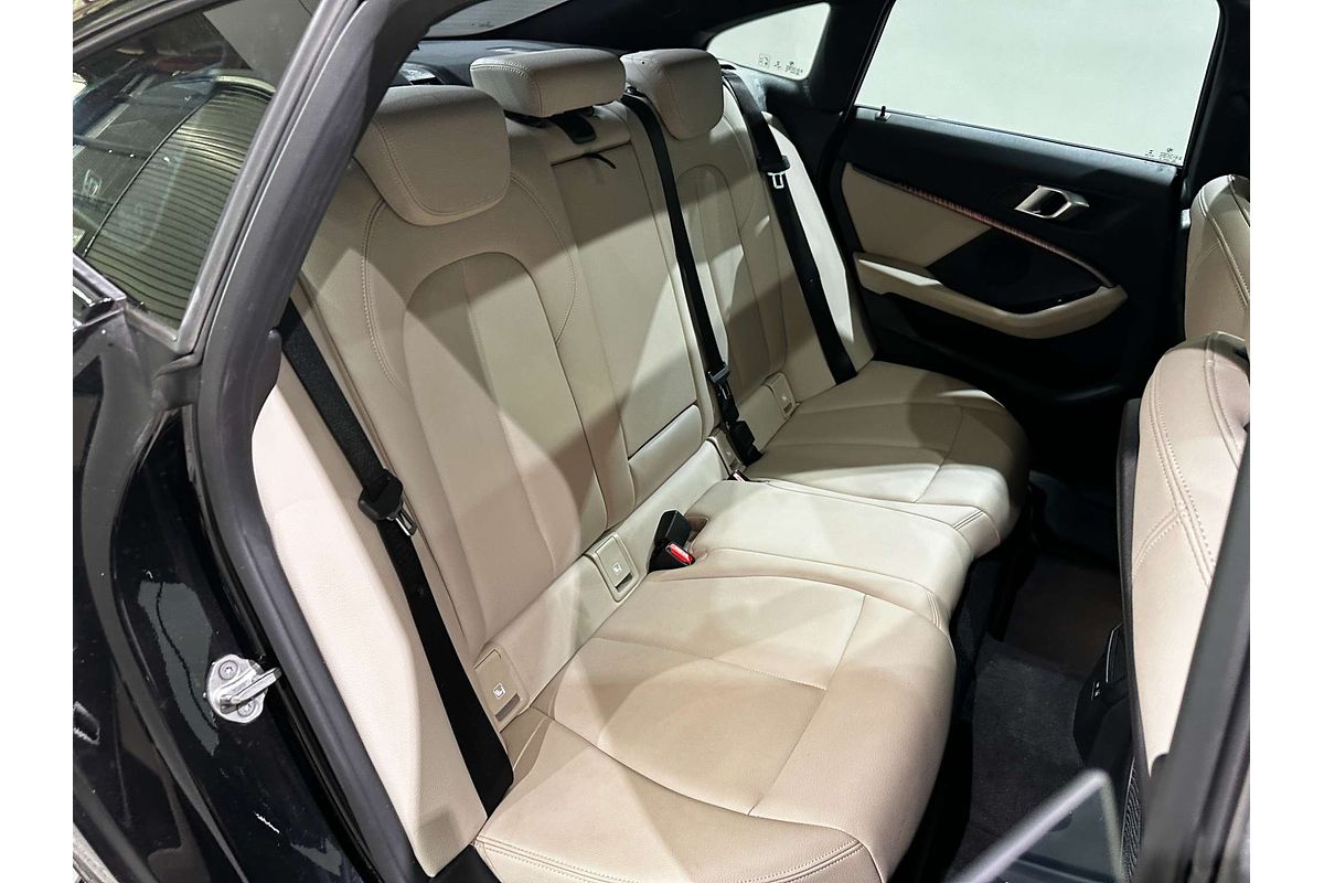 2022 BMW 2 Series 220i M Sport F44