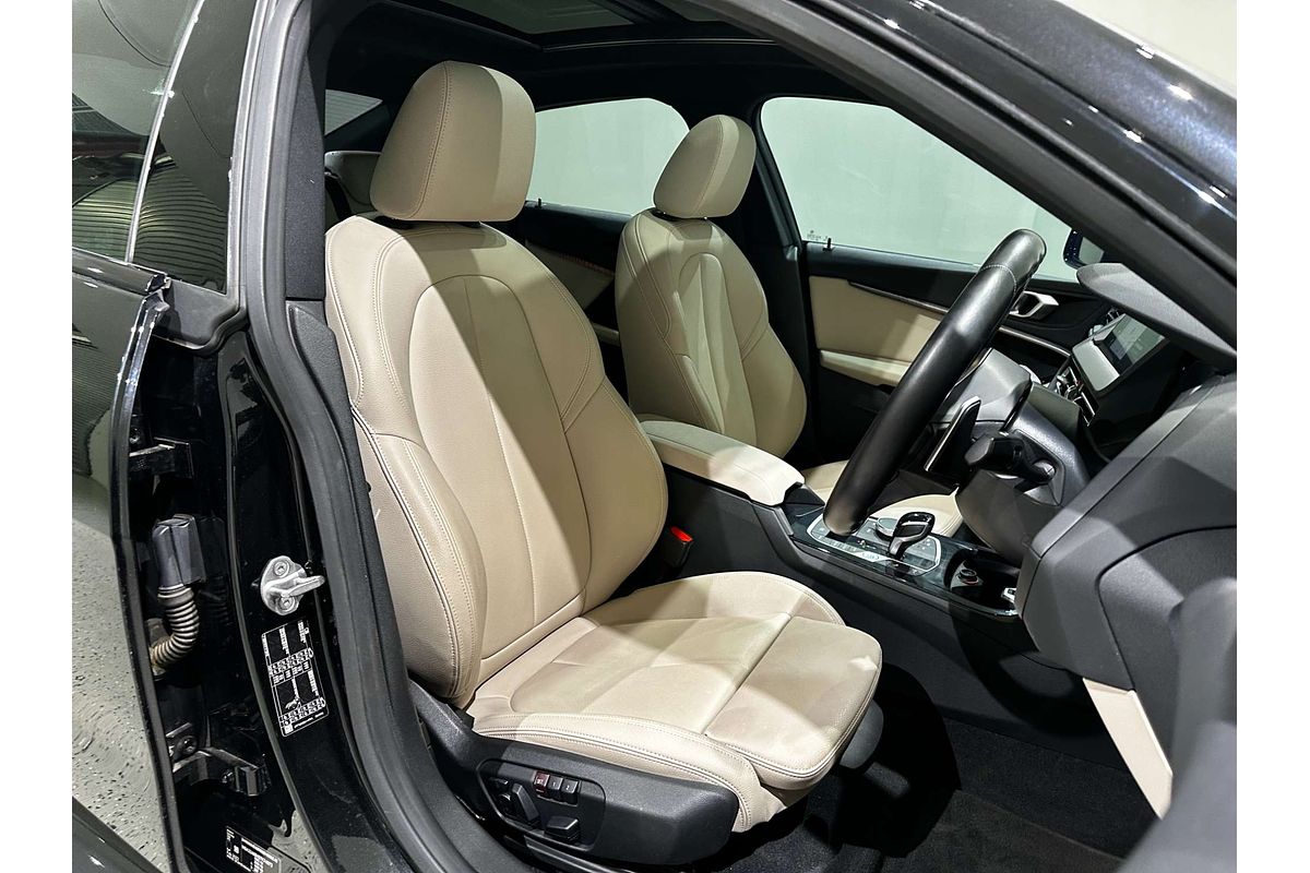 2022 BMW 2 Series 220i M Sport F44