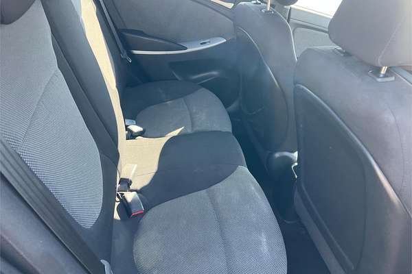 2012 Hyundai Accent Active RB