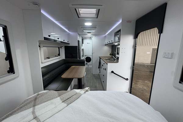 2025 Viscount V3 Family - 3 Bunk Premium