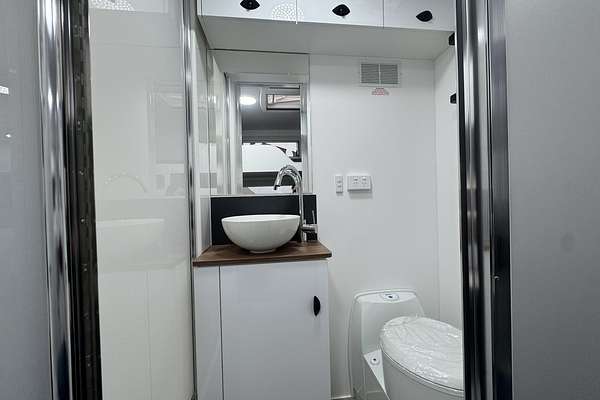 2025 Viscount V3 Family - 3 Bunk Premium