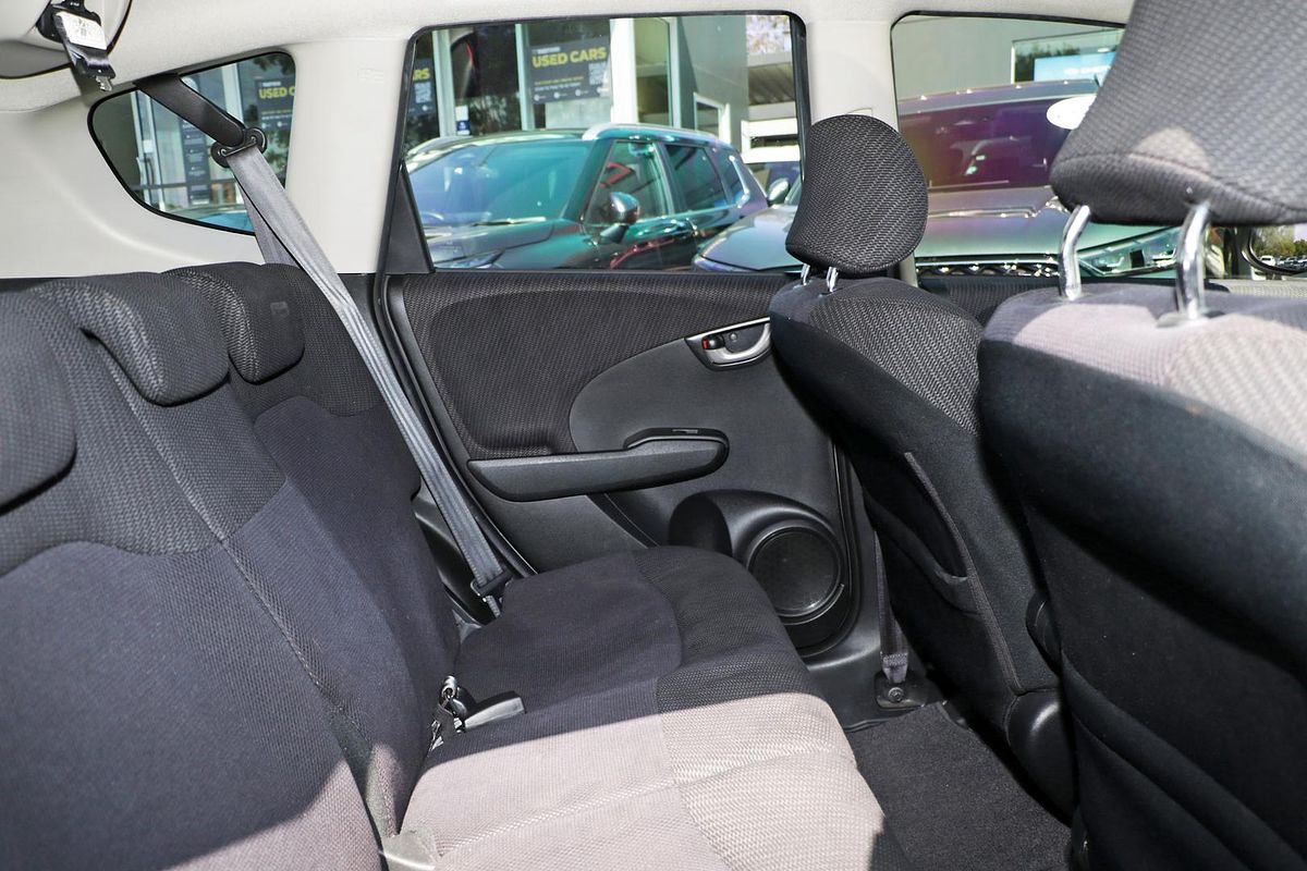 2012 Honda Jazz Vibe-S GE