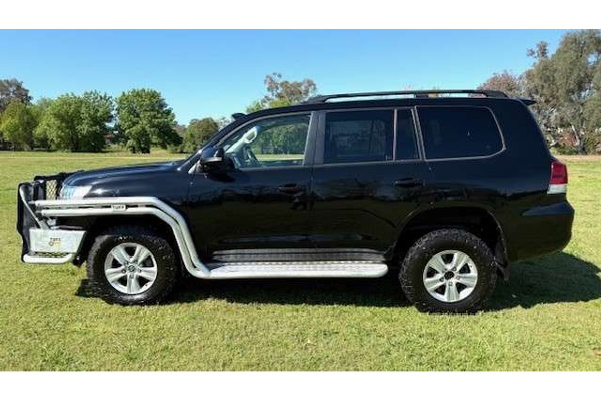 2017 Toyota Landcruiser GXL VDJ200R