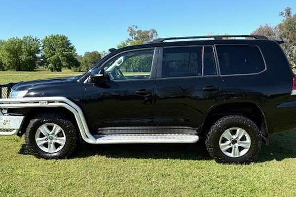 2017 Toyota Landcruiser GXL VDJ200R