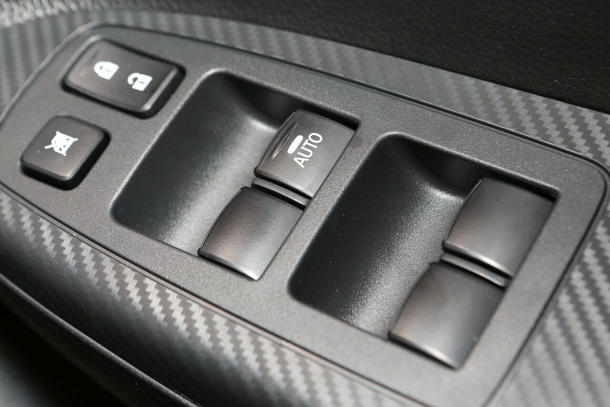 2025 Mitsubishi Eclipse Cross ES YB