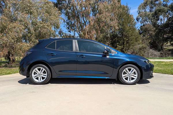 2020 Toyota Corolla Ascent Sport MZEA12R