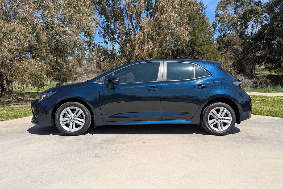 2020 Toyota Corolla Ascent Sport MZEA12R