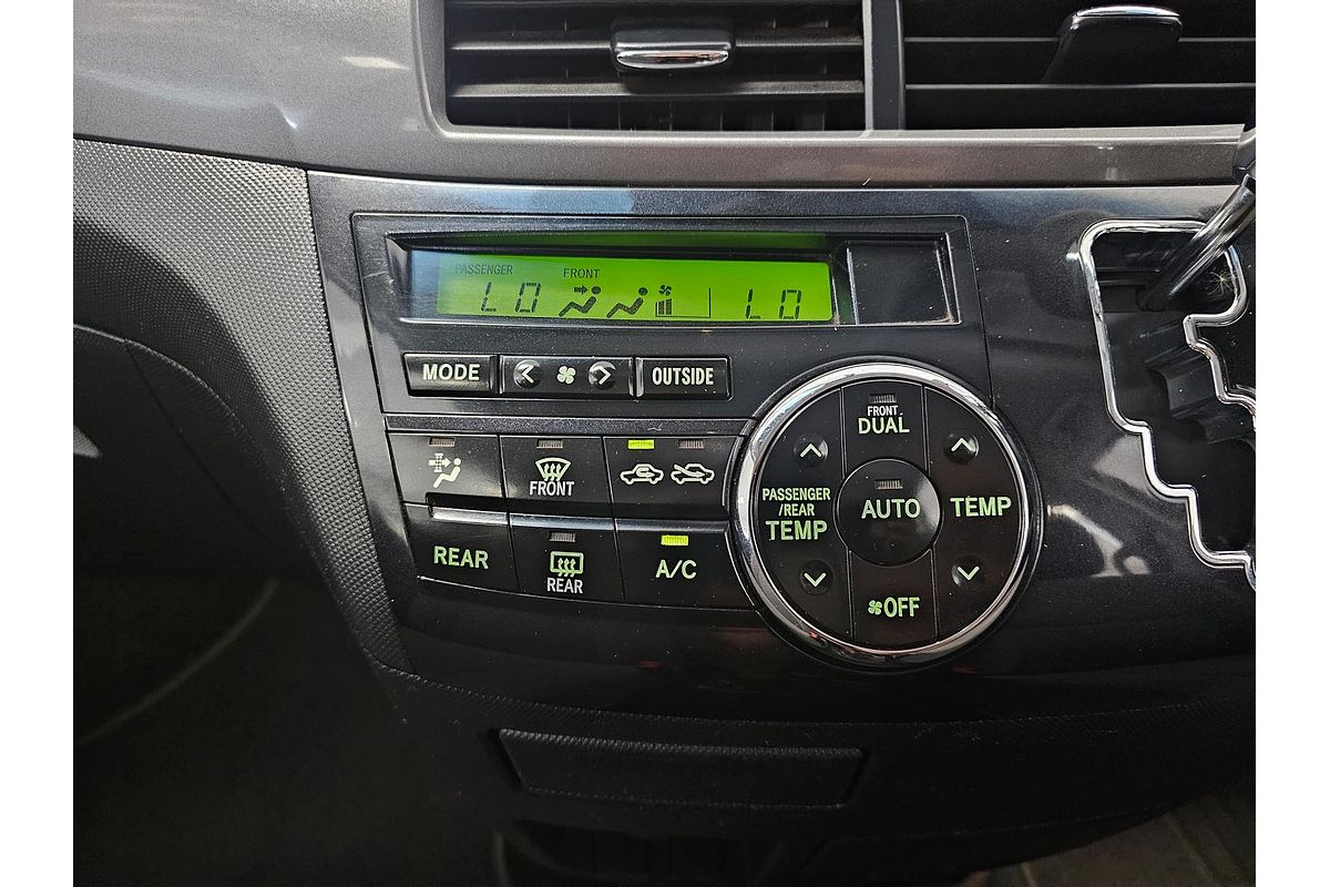 2016 Toyota Tarago GLi ACR50R