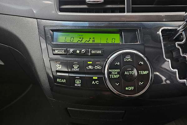 2016 Toyota Tarago GLi ACR50R