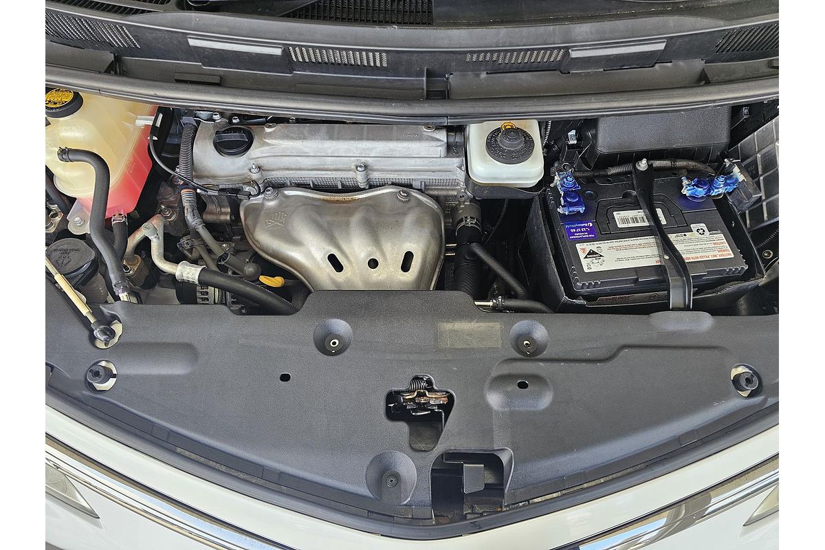 2016 Toyota Tarago GLi ACR50R