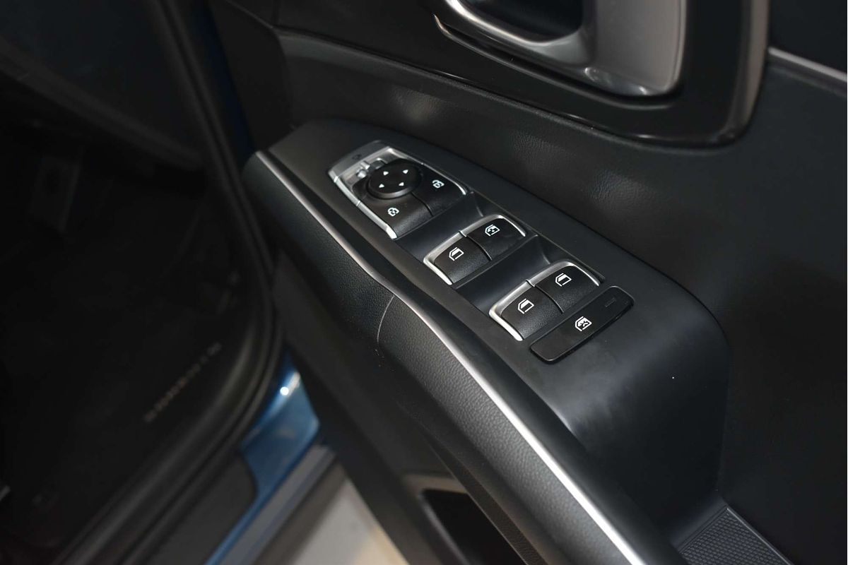 2023 Kia Sorento S MQ4