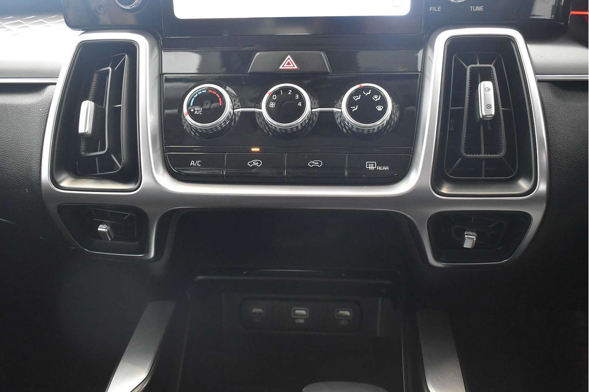 2023 Kia Sorento S MQ4