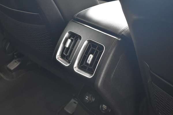 2023 Kia Sorento S MQ4