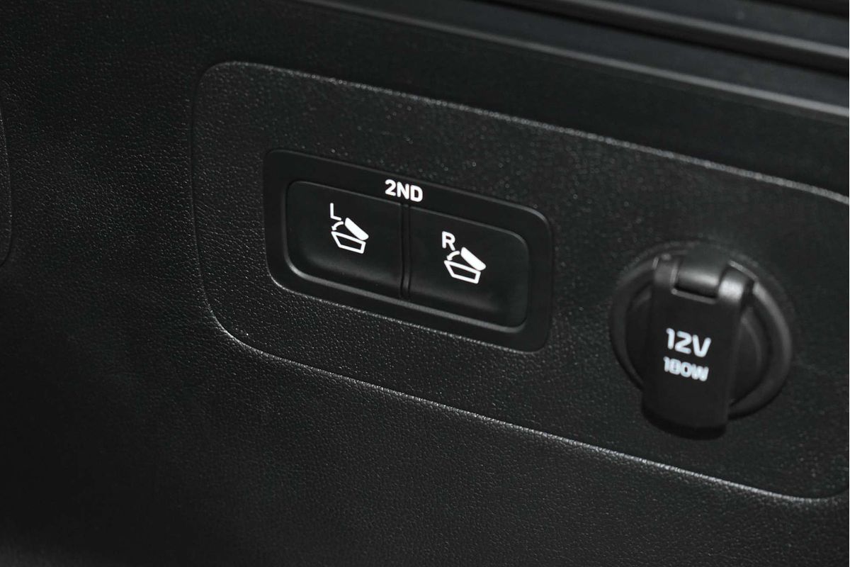 2023 Kia Sorento S MQ4