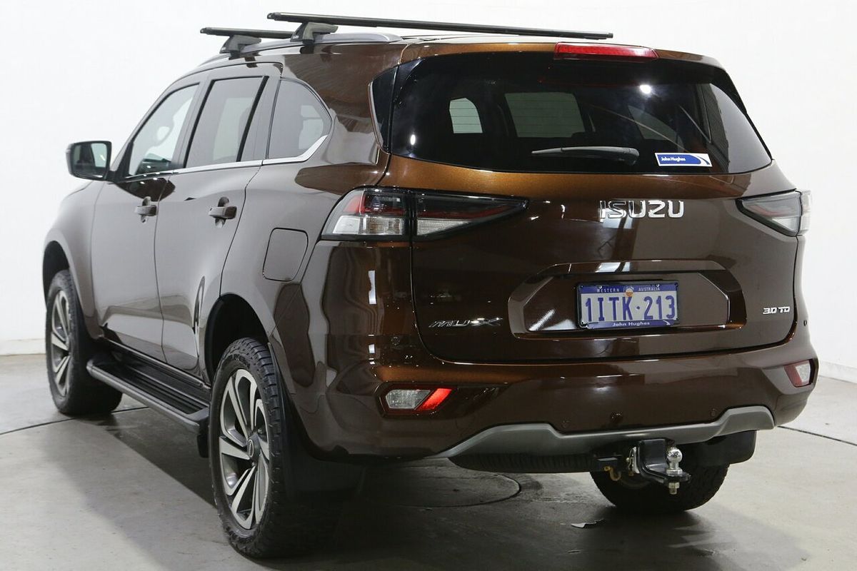 2022 Isuzu MU-X LS-T