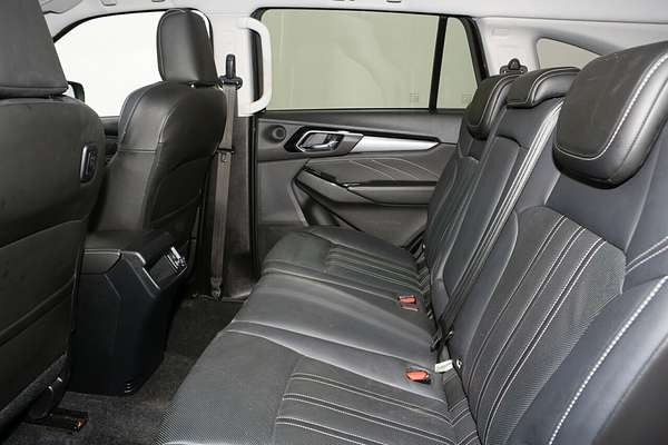 2022 Isuzu MU-X LS-T