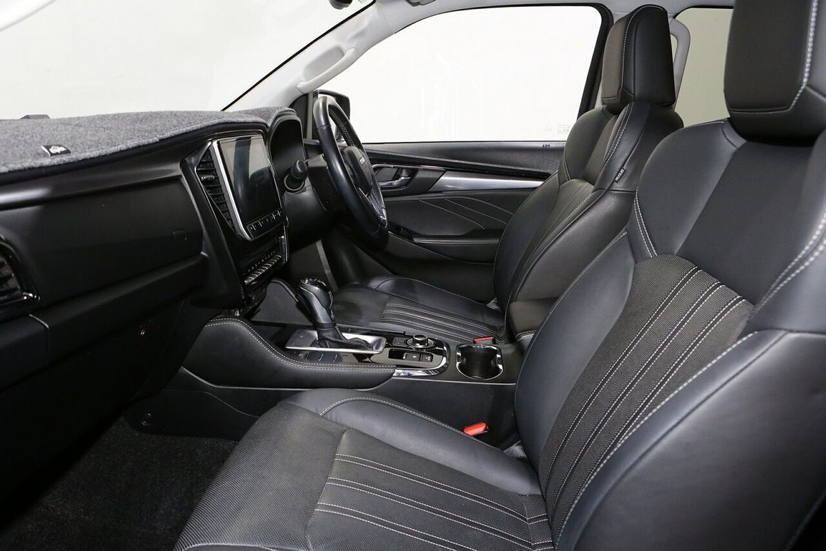 2022 Isuzu MU-X LS-T