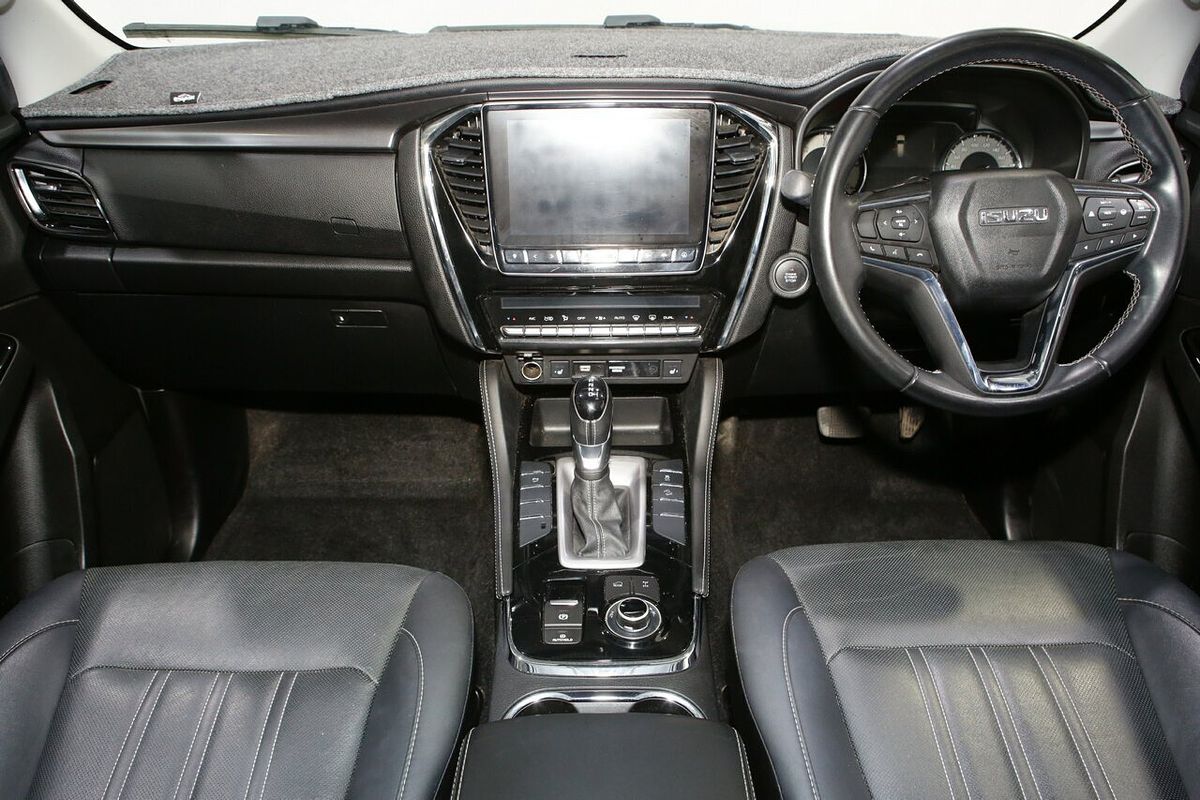 2022 Isuzu MU-X LS-T