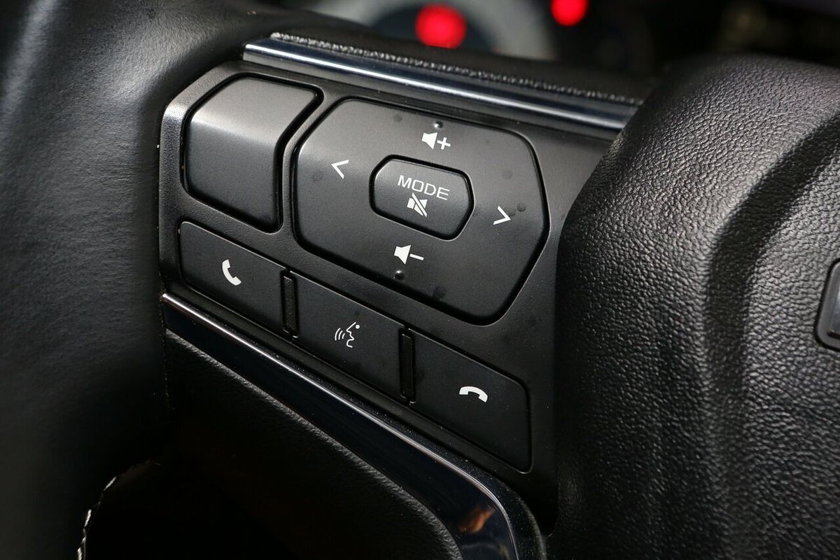 2022 Isuzu MU-X LS-T