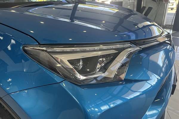 2017 Toyota RAV4 Cruiser ASA44R