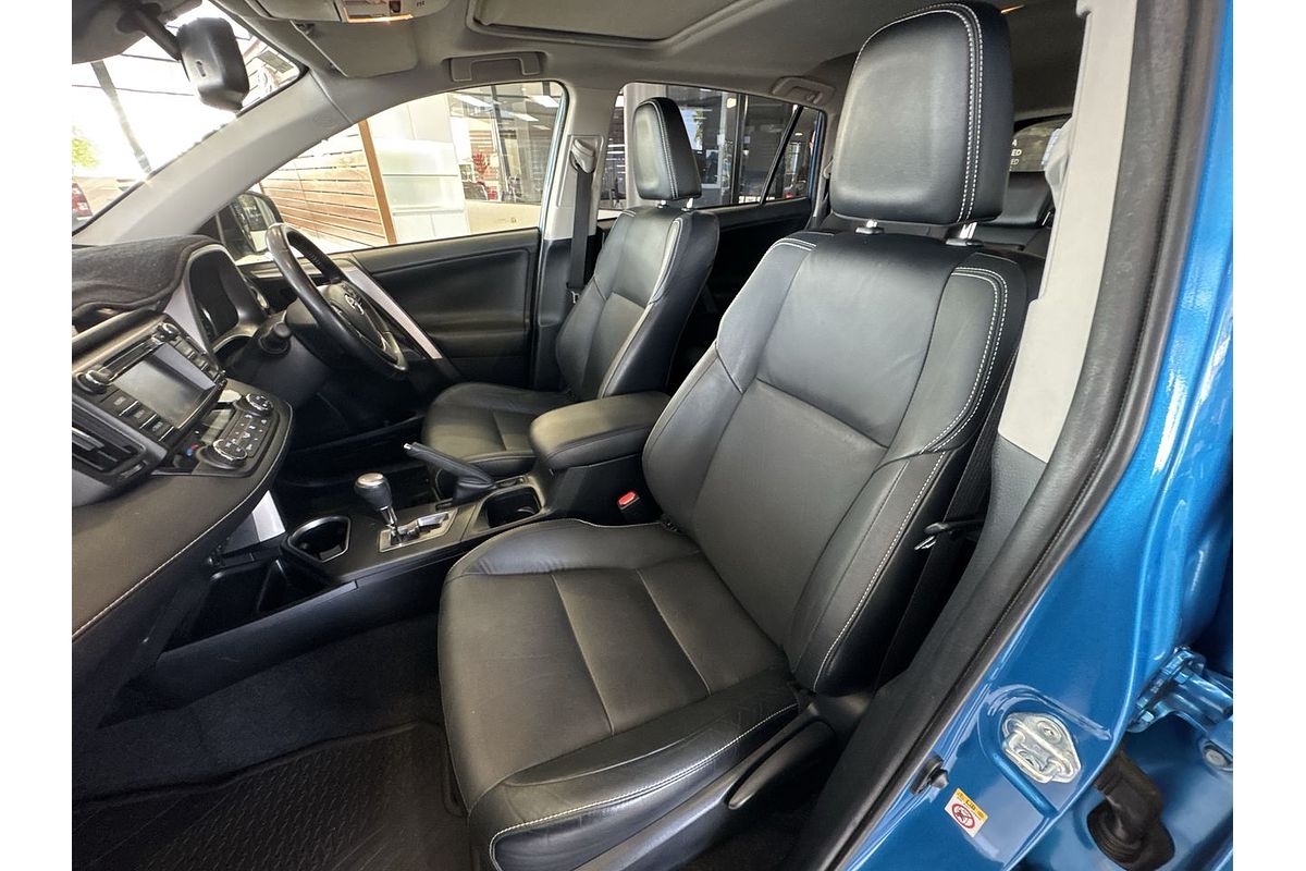 2017 Toyota RAV4 Cruiser ASA44R
