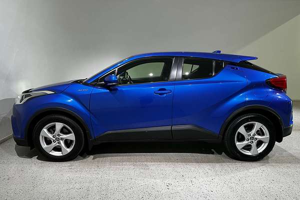 2019 Toyota C-HR  NGX10R