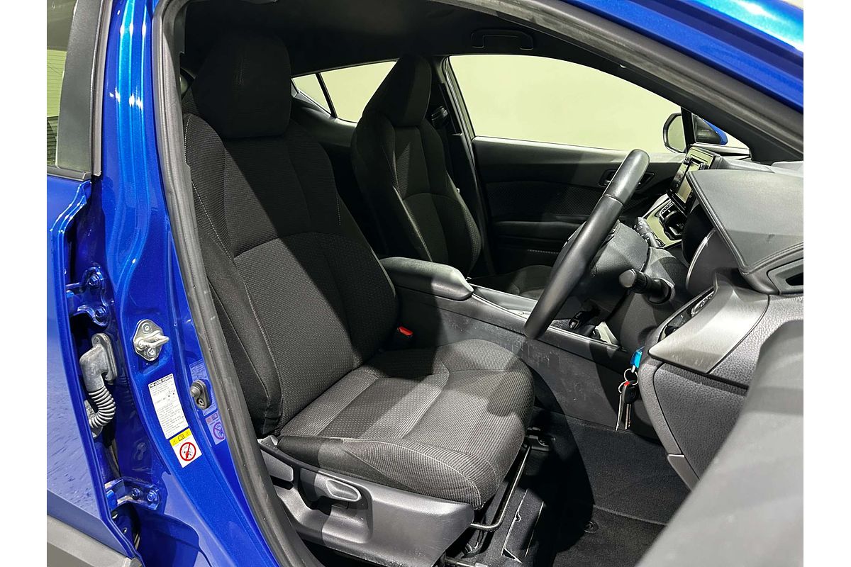 2019 Toyota C-HR  NGX10R