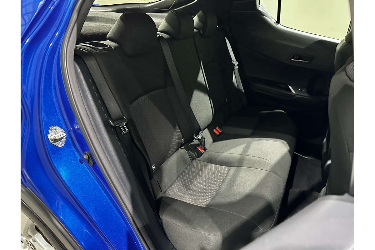 2019 Toyota C-HR  NGX10R