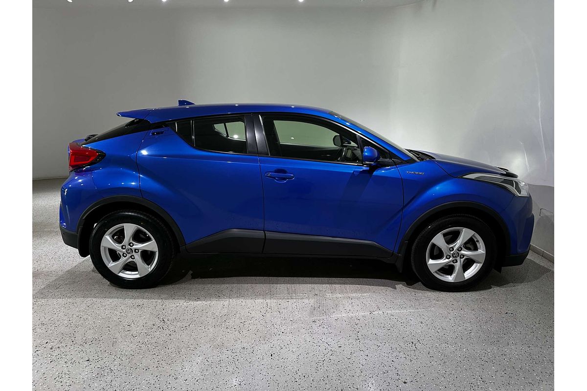 2019 Toyota C-HR  NGX10R