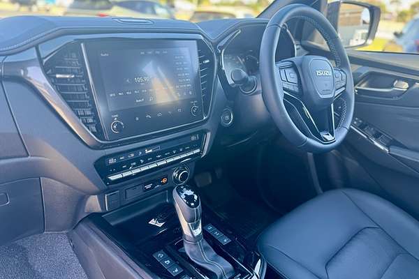 2024 Isuzu D-MAX BLADE 4X4