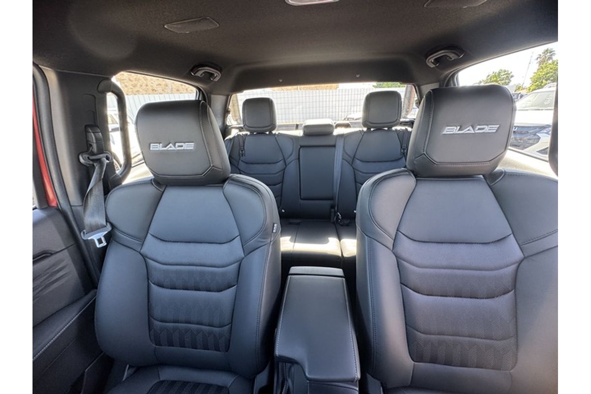 2024 Isuzu D-MAX BLADE 4X4