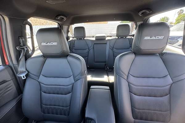 2024 Isuzu D-MAX BLADE 4X4