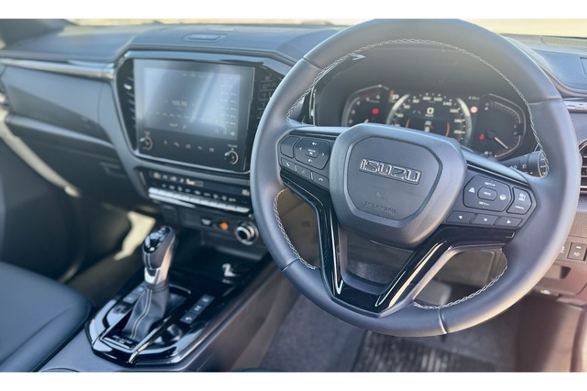 2024 Isuzu D-MAX BLADE 4X4