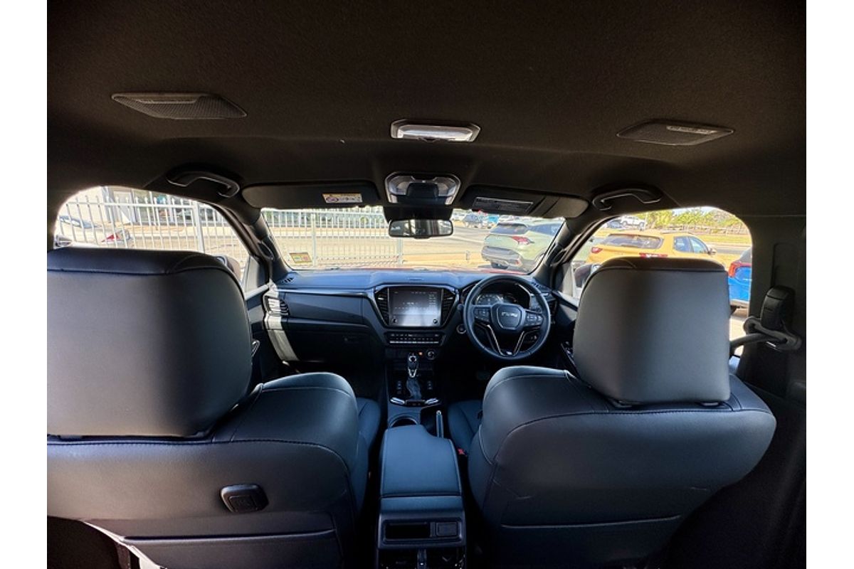 2024 Isuzu D-MAX BLADE 4X4